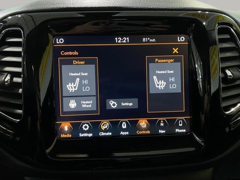 Used 2018 Jeep Compass Limited w/ Navigation Group AWD/4WD image 12