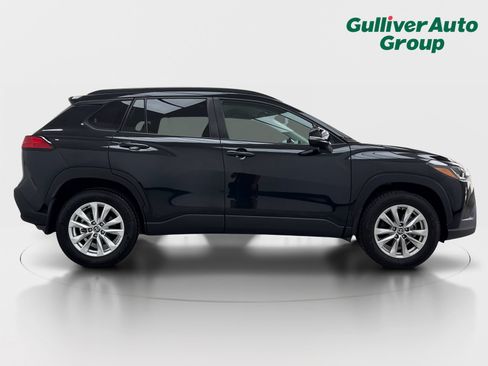 Used 2024 Toyota Corolla Cross LE AWD/4WD image 10