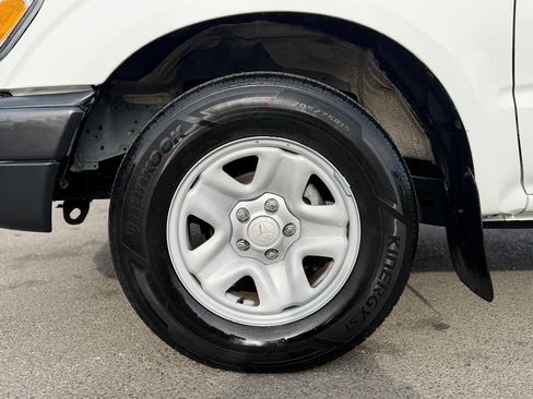 Used 2004 Toyota Tacoma 2WD Regular Cab image 62
