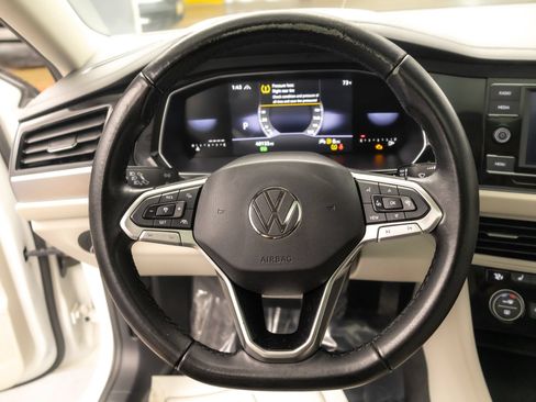 Used 2023 Volkswagen Jetta SE w/ Panoramic Sunroof Package FWD image 24