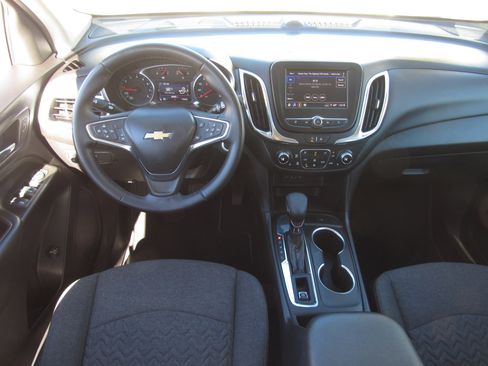 Used 2024 Chevrolet Equinox LT image 18
