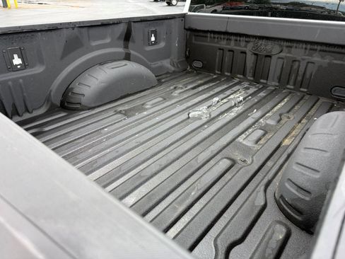 Used 2022 Ford F250 XL w/ Power Equipment Group AWD/4WD image 6