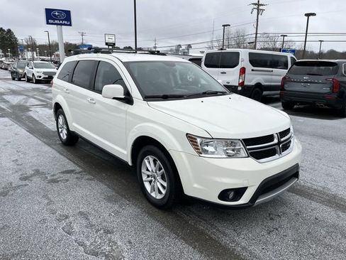 Used 2018 Dodge Journey SXT w/ Premium Group image 11