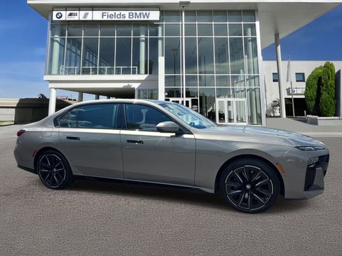 Certified 2023 BMW 740i RWD image 1