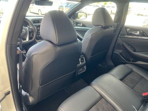 Certified 2023 Nissan Maxima SR w/ Sport Mat Group FWD image 10