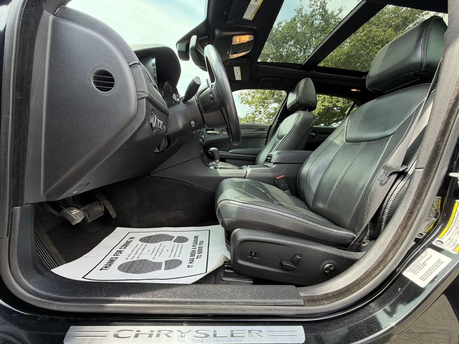 Used 2013 Chrysler 300 C RWD image 13