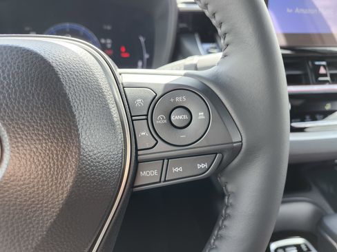 Used 2026 Toyota Corolla SE image 33