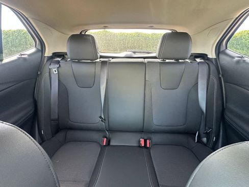 Used 2025 Buick Encore GX Preferred image 36