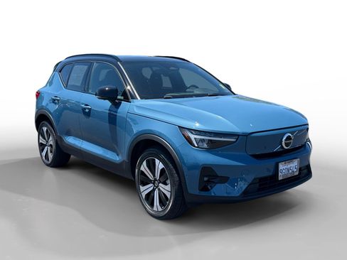 Used 2023 Volvo XC40 Recharge Plus AWD/4WD image 7