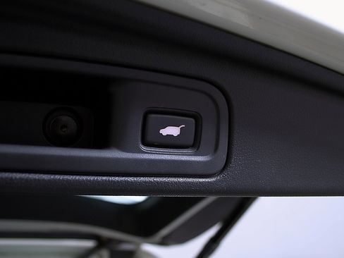 Used 2016 Honda Pilot Elite image 12