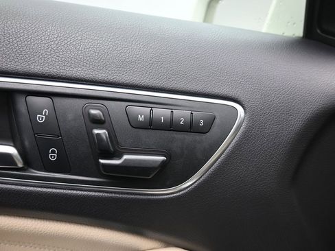 Used 2016 Mercedes-Benz GLA 250 GLA 250 w/ Multimedia Package image 31