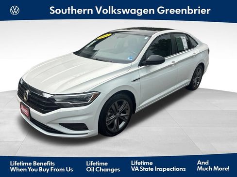 Used 2021 Volkswagen Jetta R-Line FWD image 1