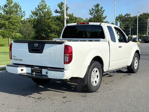 Used 2020 Nissan Frontier S RWD image 3