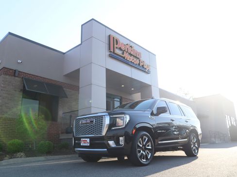 Used 2021 GMC Yukon Denali w/ Denali Premium Package AWD/4WD image 45