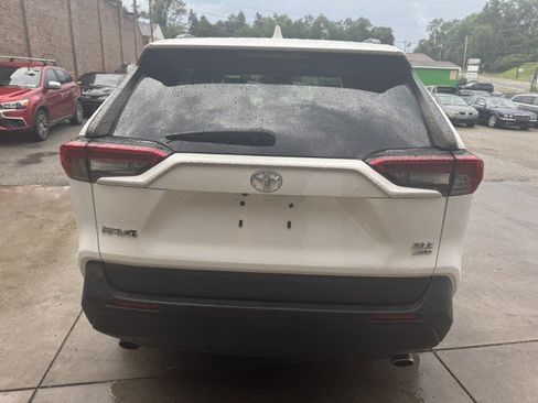 Used 2019 Toyota RAV4 XLE w/ All Weather Liner Package AWD/4WD image 4
