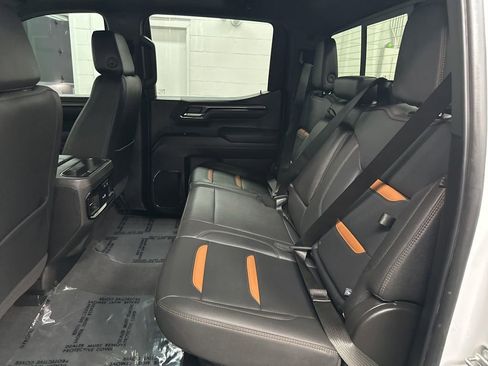 Used 2025 GMC Sierra 1500 AT4 w/ AT4 Premium Package AWD/4WD image 22