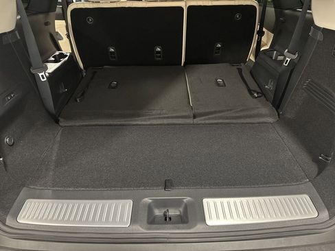 Certified 2025 INFINITI QX60 Sensory image 32