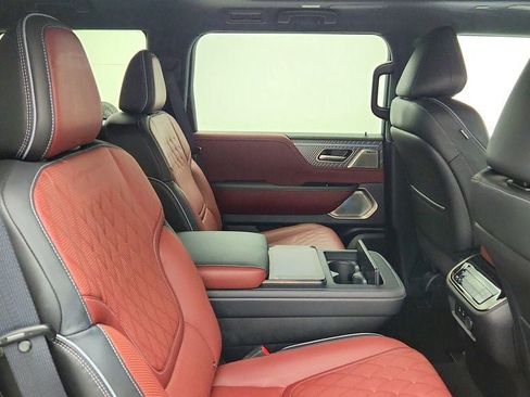 Used 2025 INFINITI QX80 Autograph AWD/4WD image 25