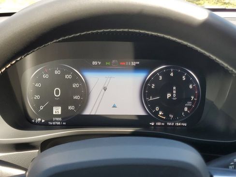 Used 2020 Volvo XC40 T5 R-Design AWD/4WD image 22