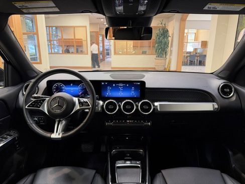 Certified 2025 Mercedes-Benz GLB 250 image 7