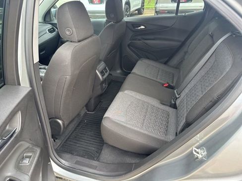 Used 2024 Chevrolet Equinox LT FWD image 17