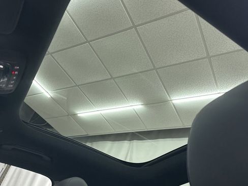 Certified 2025 Mercedes-Benz GLA 250 image 18