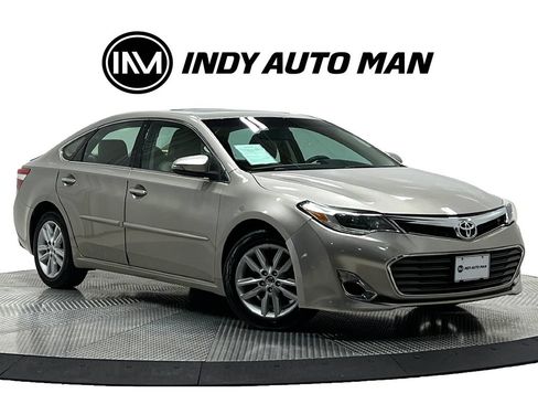 Used 2015 Toyota Avalon XLE Premium FWD image 2