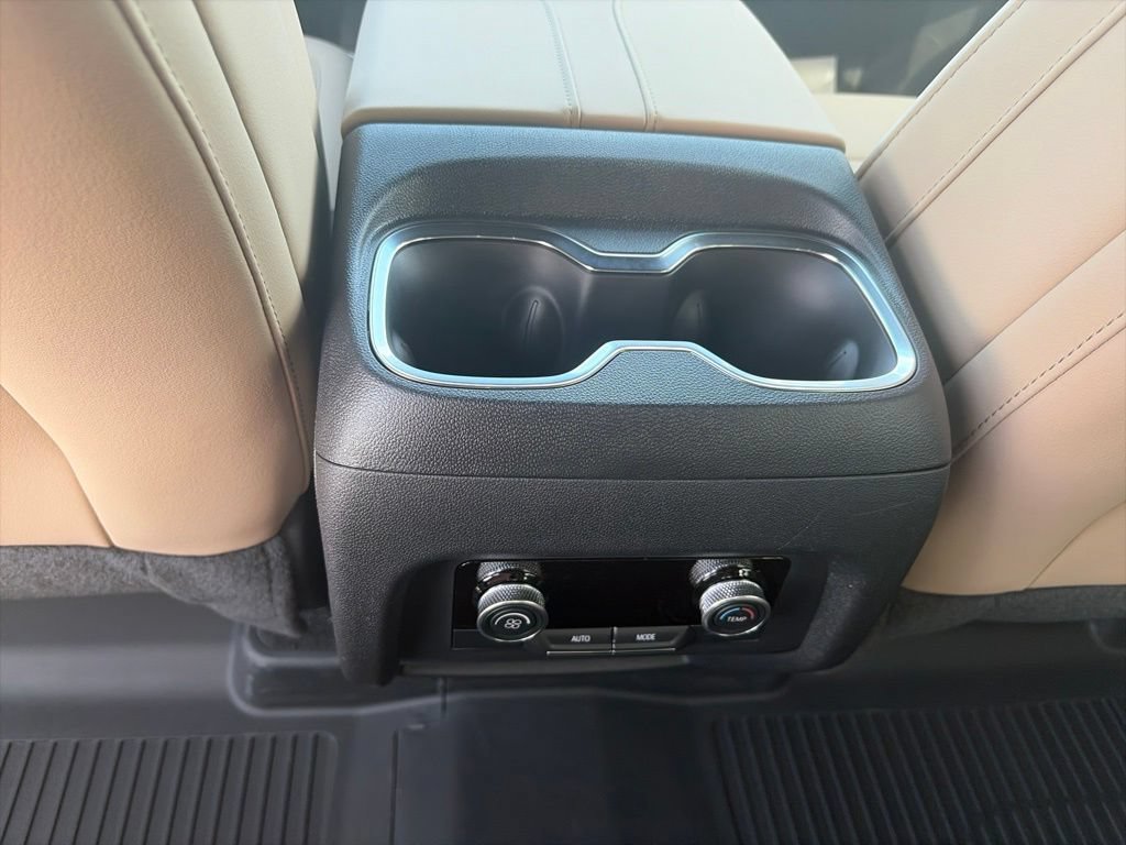 New 2027 Buick Enclave Preferred w/ LPO, Floor Liner Package AWD/4WD image 13