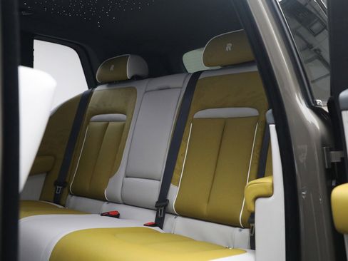 Certified 2025 Rolls-Royce Cullinan image 28