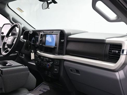 Used 2025 Ford F350 XLT w/ FX4 Off-Road Package AWD/4WD image 25