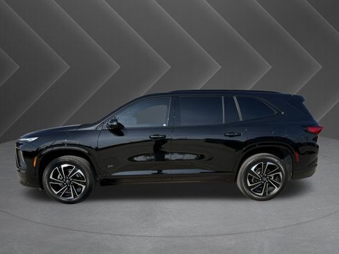 Used 2025 Buick Enclave Sport Touring w/ Power Package image 3