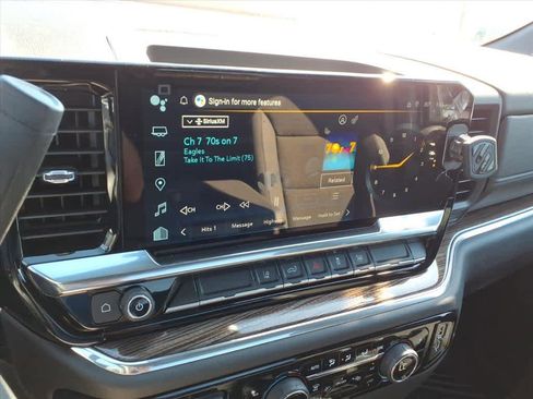 Used 2025 Chevrolet Silverado 2500 LT w/ Convenience Package AWD/4WD image 21