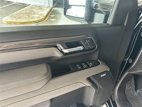 New 2026 Chevrolet Silverado 2500 ZR2 image 15