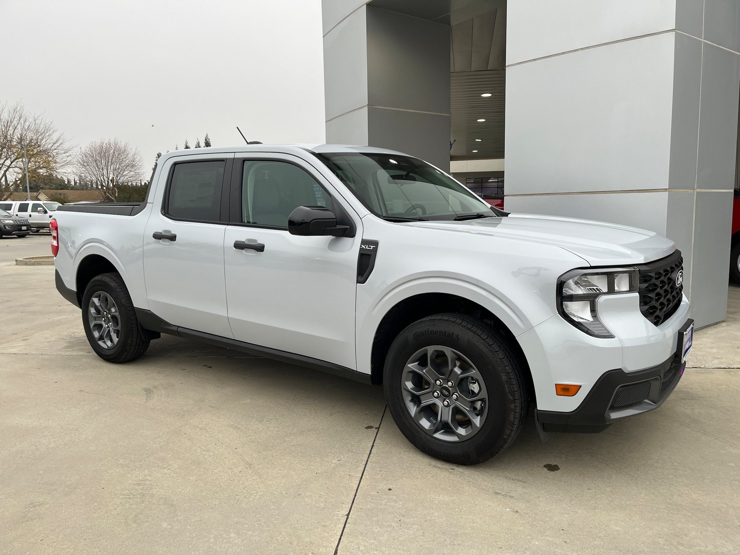 New 2025 Ford Maverick XLT w/ XLT Luxury Package FWD image 1