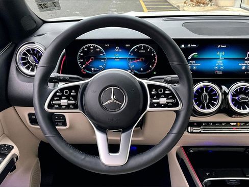 Certified 2022 Mercedes-Benz GLB 250 GLB 250 image 5