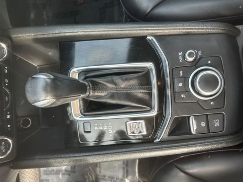 Used 2018 MAZDA CX-5 Touring w/ Preferred Equipment Package image 9