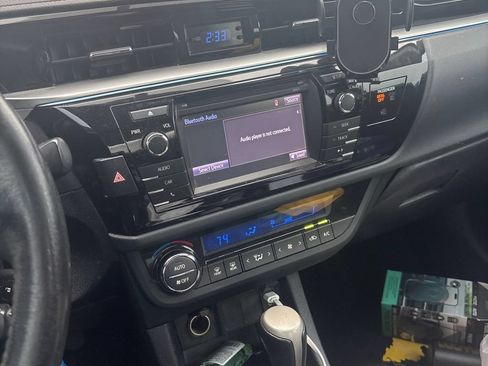 Used 2016 Toyota Corolla S FWD image 3