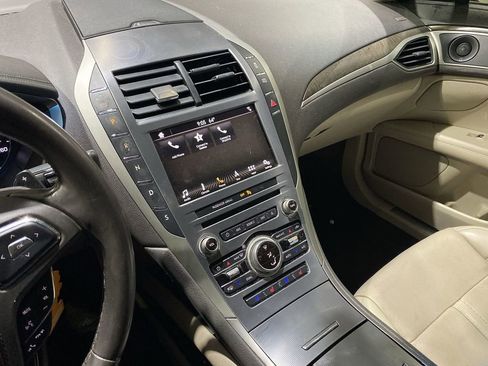 Used 2018 Lincoln MKZ Reserve image 5