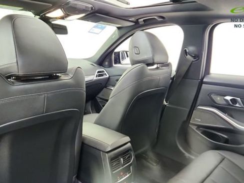 Used 2025 BMW M340i Sedan RWD image 30