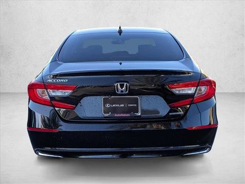 Used 2018 Honda Accord EX image 7