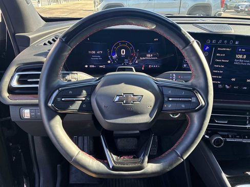 Used 2024 Chevrolet Traverse RS image 10