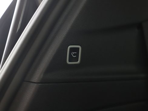 Used 2025 Chrysler Pacifica Select FWD image 22