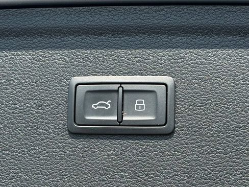 Certified 2023 Audi Q5 2.0T Prestige AWD/4WD image 20