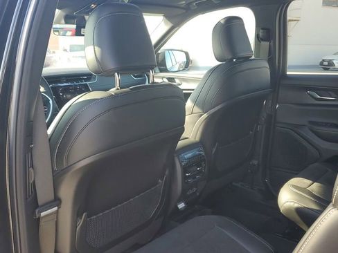 New 2025 Jeep Grand Cherokee L Altitude image 16