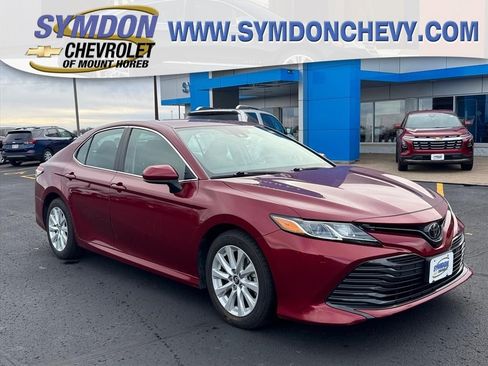 Used 2019 Toyota Camry LE image 1