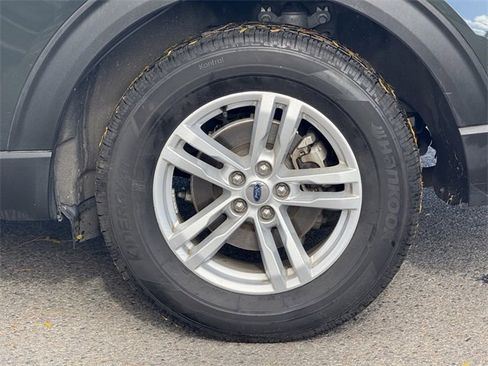 Used 2022 Ford Explorer XLT w/ Equipment Group 202A image 11