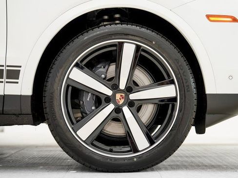 New 2026 Porsche Cayenne Coupe image 31