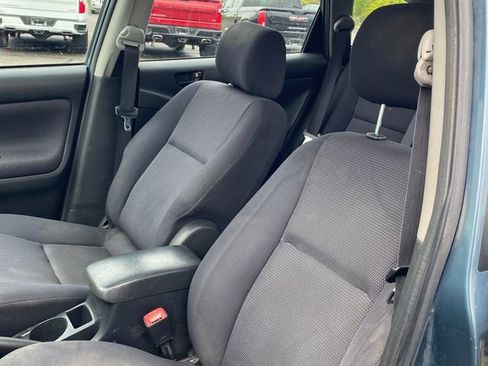 Used 2006 Pontiac Vibe w/ Sun And Sound Package FWD image 5