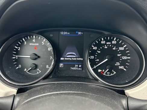 Used 2019 Nissan Rogue Sport SV w/ Technology Package image 11