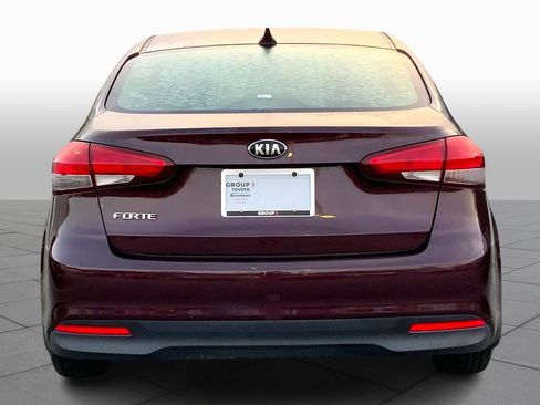 Used 2018 Kia Forte LX image 4
